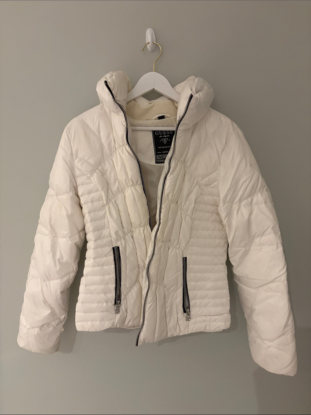 GUESS White Quilted Puffer Jacket with Hood and Contrast Zippers